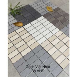 gach-viet-nhat-29-5x29-5-vhe-op-tuong-1