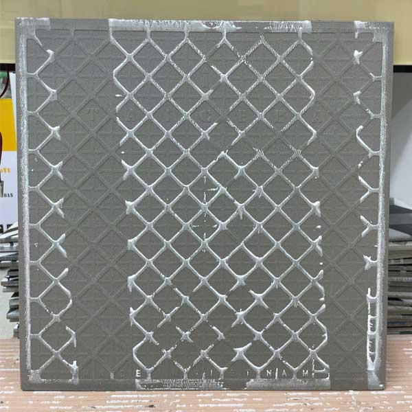 gach-op-lat-taicera-30x30-gl38q37-1