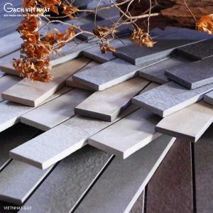 gach-viet-nhat-24-5x32-5-gge-op-tuong-1