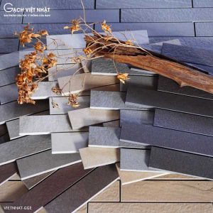 gach-viet-nhat-24-5x32-5-gge-op-tuong-2