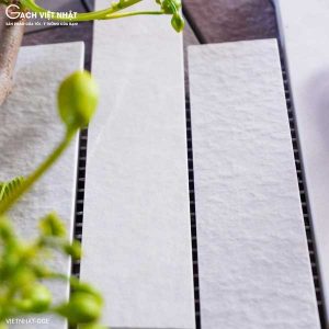 gach-viet-nhat-24-5x32-5-gge-op-tuong-4