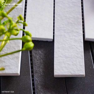 gach-viet-nhat-24-5x32-5-gge-op-tuong-6