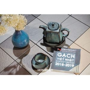 gach-viet-nhat-29-5x29-5-dde-op-tuong