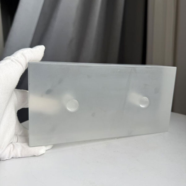 gach-kinh-tron-mo-av-20x10x5-vm013-khoan-lo-ngan-5 gach-kinh-tron-mo-av-20x10x5-vm013-khoan-lo-ngan-4