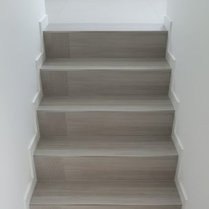 gach-mat-bac-cau-thang-tq-hd02-47x120-van-go-2