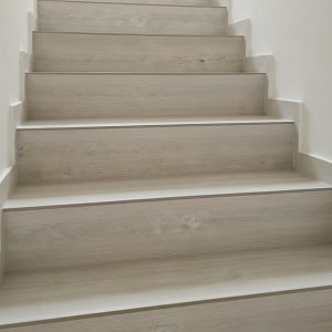 gach-mat-bac-cau-thang-tq-hd03-47x120-van-go-1