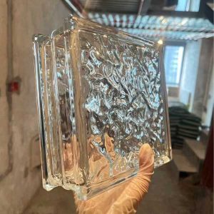 gach-kinh-gon-song-av-19x19x8-vm182-vuong-1