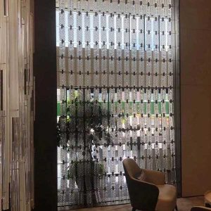 gach-kinh-treo-av-23x10x2-vm158-gan-la-2